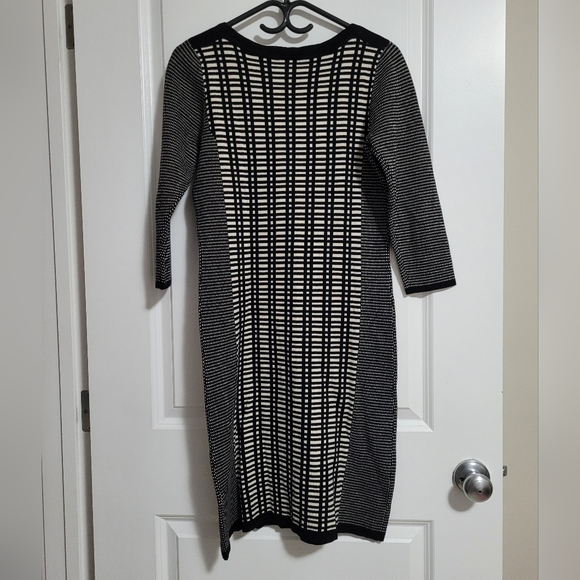 🥳2 for $40 Just Taylor Dress Size Medium - Picture 2 of 7